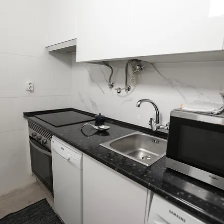 Lisbon South 아파트 알마다